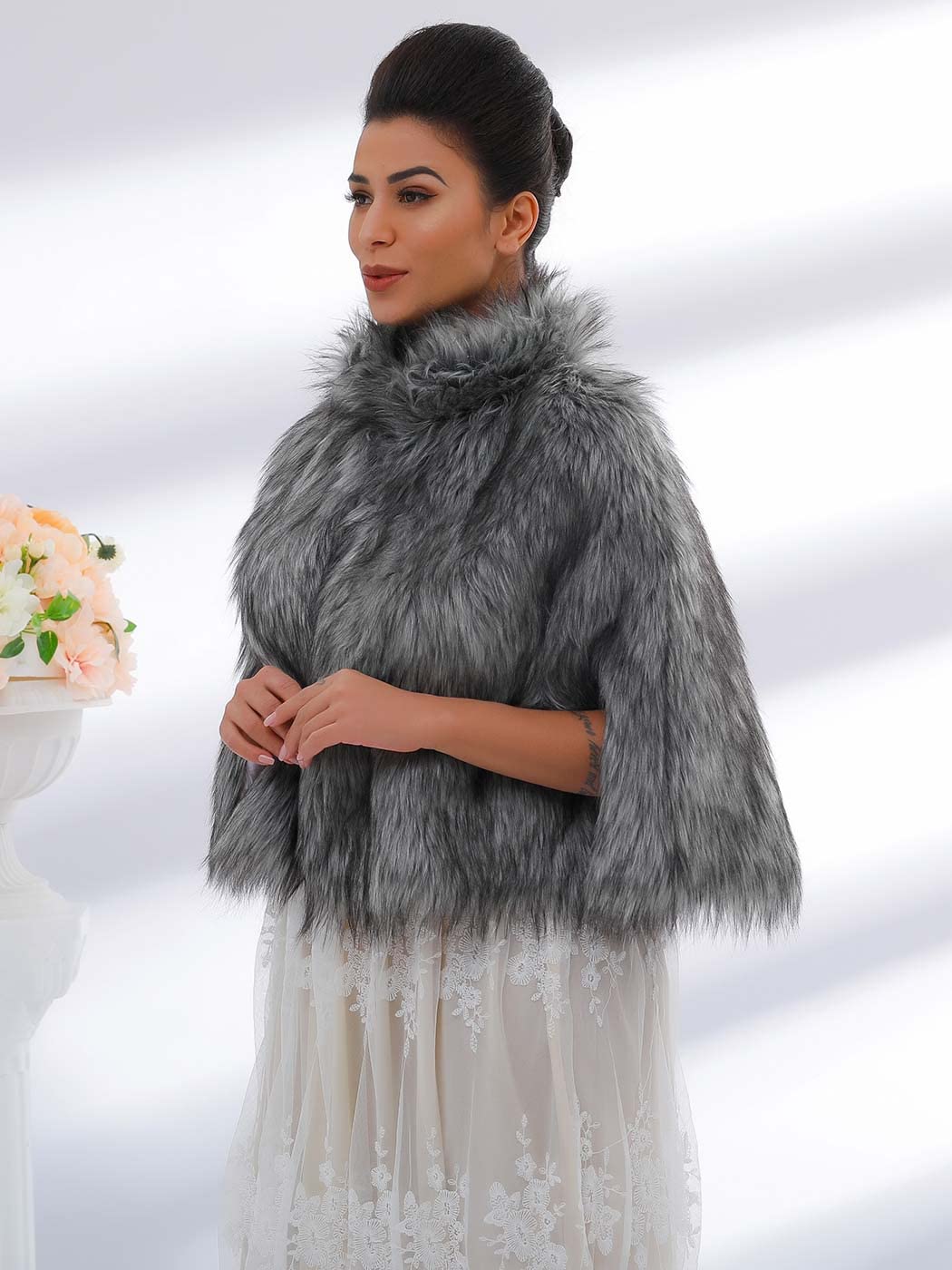 GORAIS Women's Faux Fur Cape and Wraps Bridal Fur Stole Wedding Shawls with Brooch for Bride and Bridesmaids - Image 4