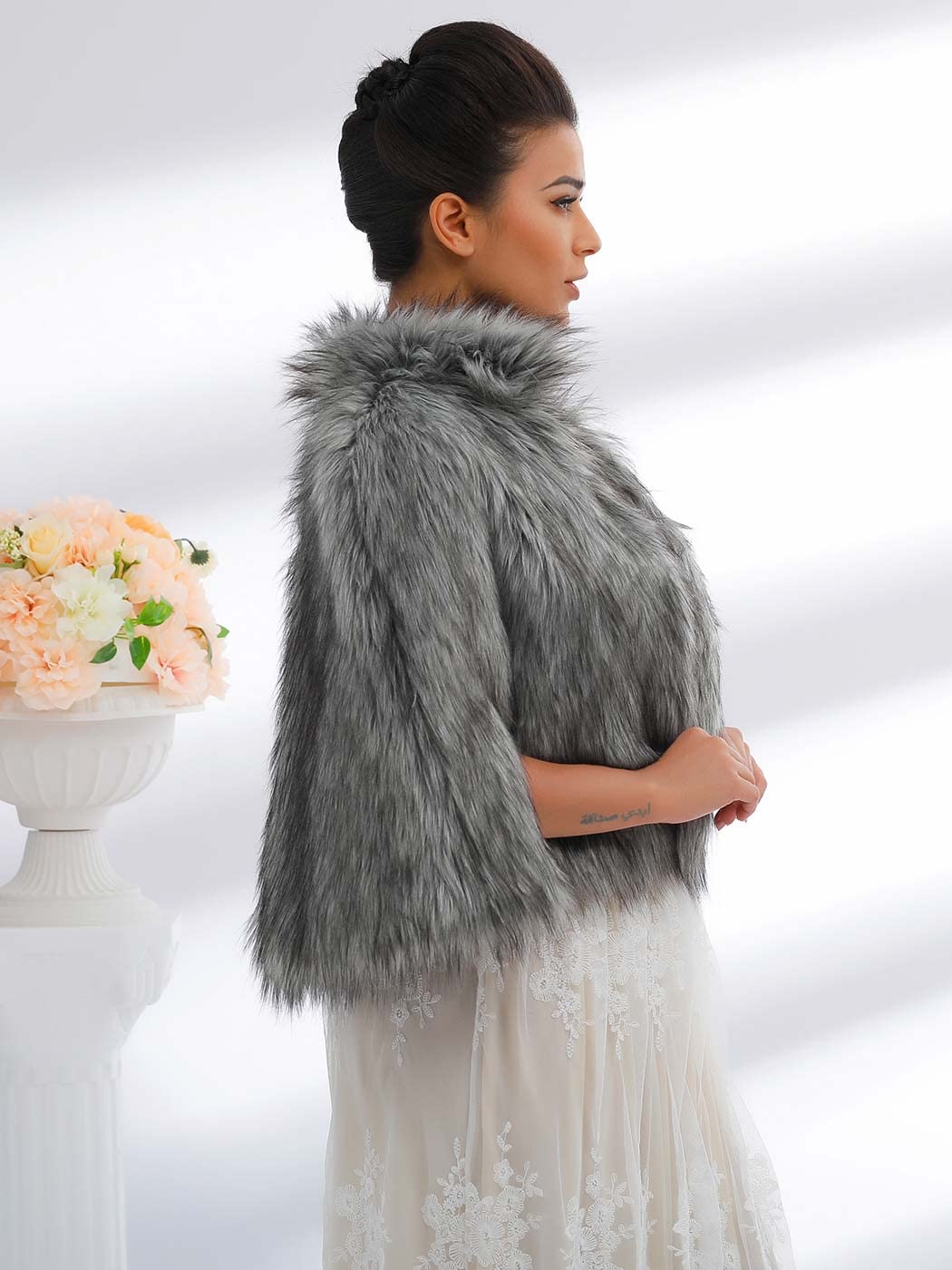 GORAIS Women's Faux Fur Cape and Wraps Bridal Fur Stole Wedding Shawls with Brooch for Bride and Bridesmaids - Image 6